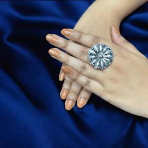 Aureli Varnika – Oxidised Floral Ring