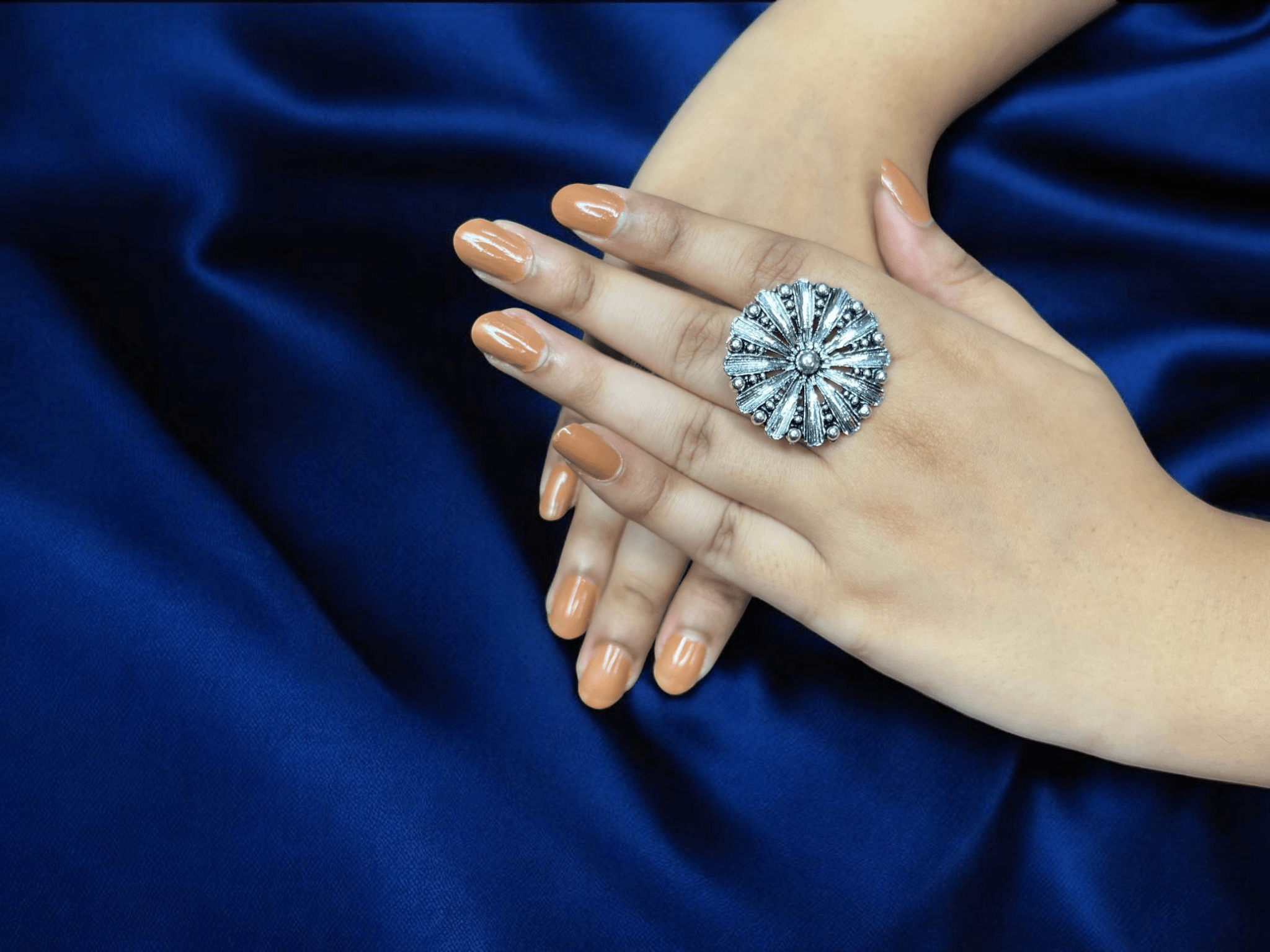 Aureli Varnika – Oxidised Floral Ring
