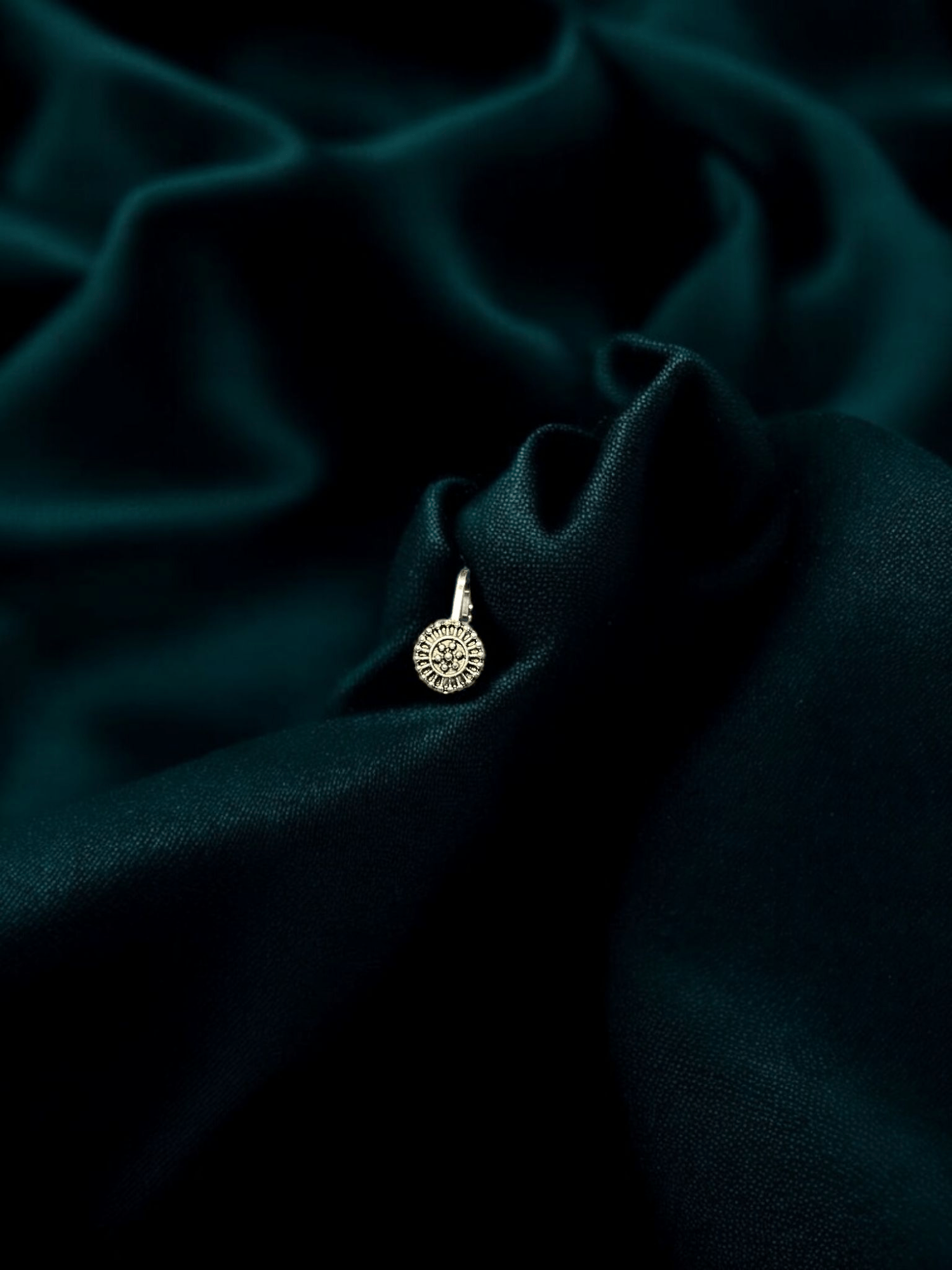 Aureli Solyn – Silver Tone Nosepin (Style 3) - Image 2