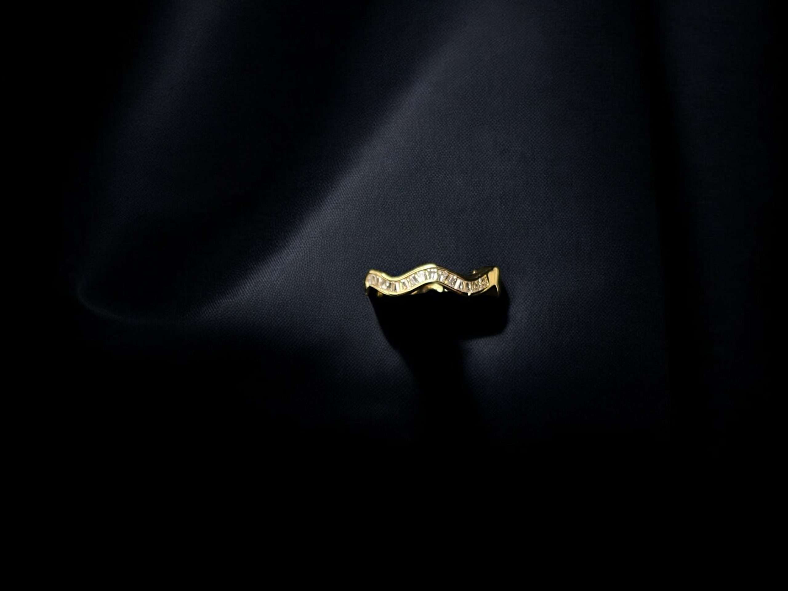 Anti-Tarnish Sleek Stone Ring - Image 2